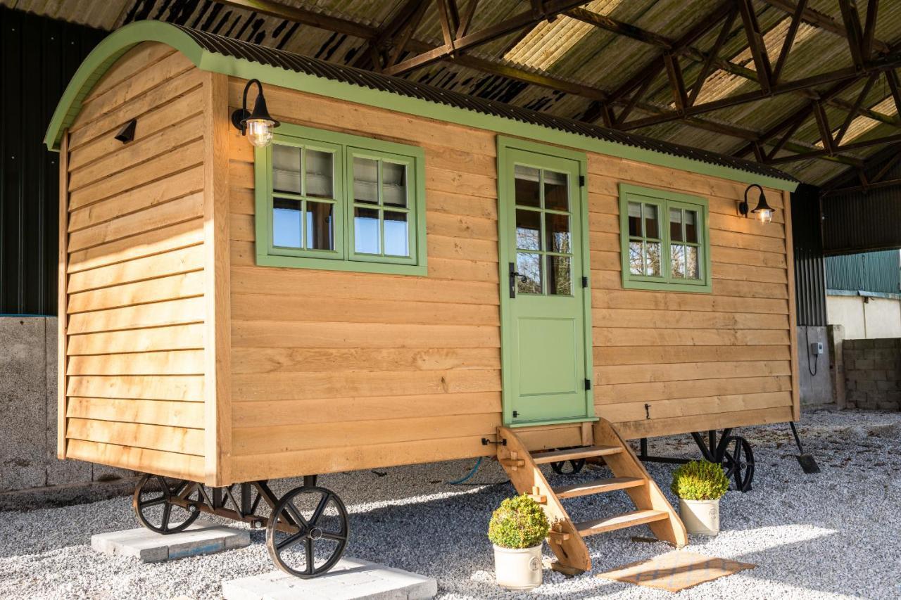 Finest Retreats - The Shepherd'S Hut At Northcombe Farm Beaworthy Екстериор снимка